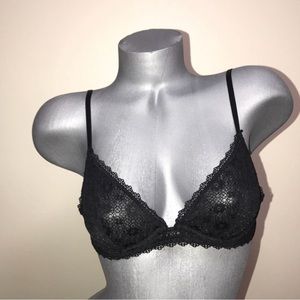 Victoria’s Secret Bralette Bra Daisy Lace Underwire Unlined Size Small.NWT